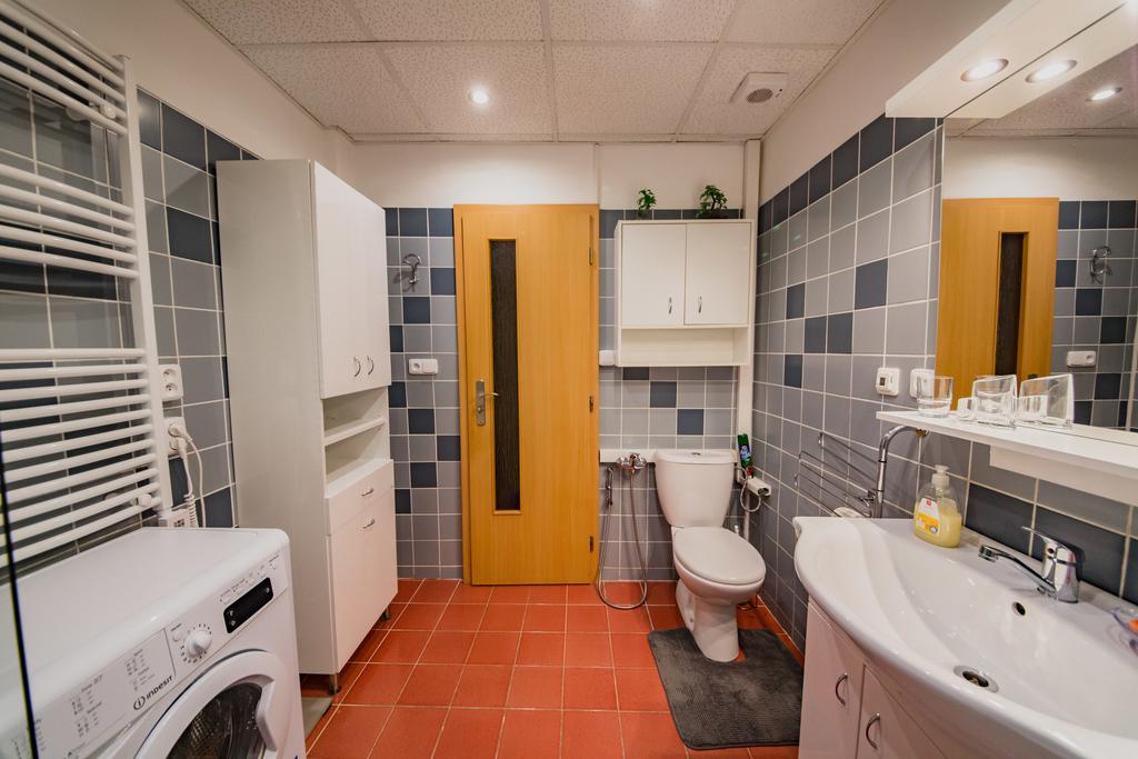 Apartment Aqua Vita كارلوفي فاري المظهر الخارجي الصورة