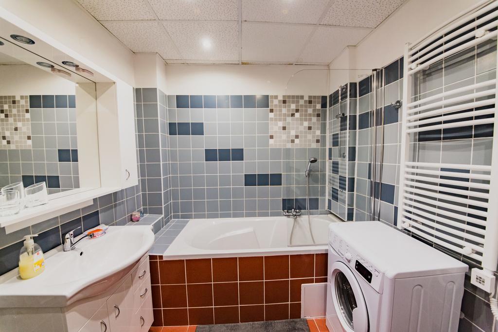 Apartment Aqua Vita كارلوفي فاري المظهر الخارجي الصورة